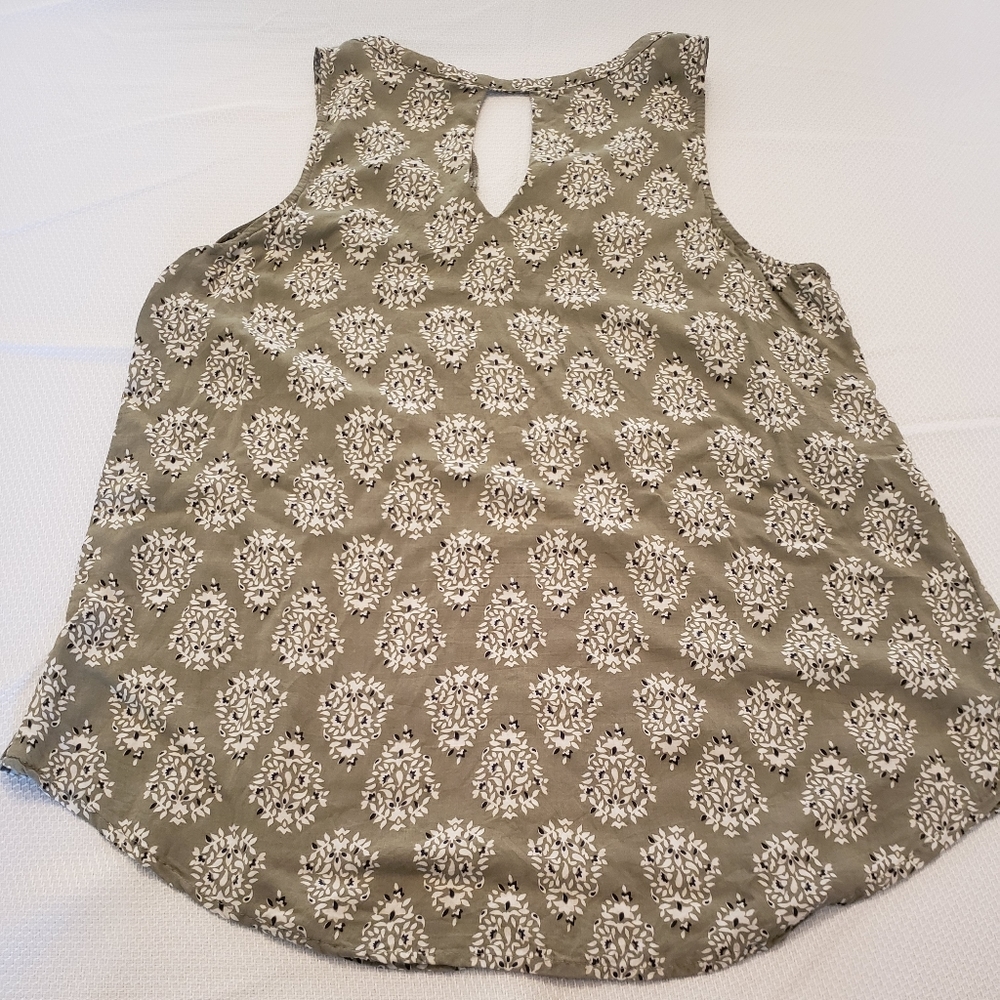 Old Navy Sleeveless top